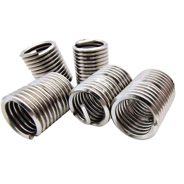 問(wèn)題四：螺栓擰入裝好螺套的孔的過(guò)程中，螺套隨螺栓一起旋轉(zhuǎn)？